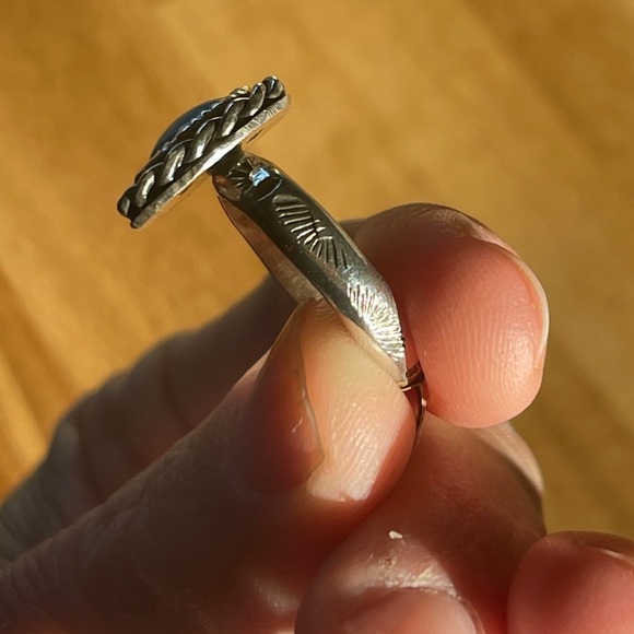 Handmade Kingman turquoise ring in sterling silver. - Picture 5 of 6
